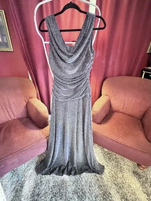 Vestido de noite NIGHTWAY tamanho 8T. Vestido formal. Corpete ruching/reunido. Cintilante. - Imagem 1 de 4