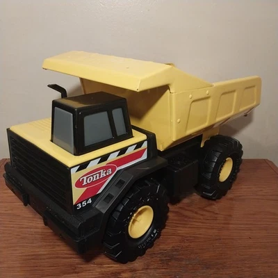 Camión de volteo Hasbro Tonka Steel Classics Mighty 2012 354 XMB-975 #93918 Foto 1 de 4