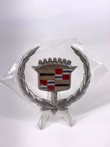 Cadillac Wreath Hood Ornament - Picture 1 of 9