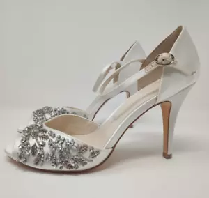 Jenny Packham (UK SIZE 7) Ivory 'Parisian' Leaf Rhinestone Bridal Stiletto Heels - Picture 1 of 9