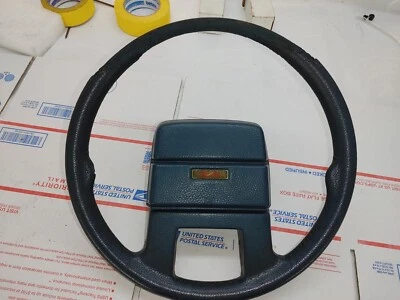 Nissan 300ZX VG30 Z31 1984-1986 2+0 volante azul con moldura y centro Foto 1 de 4