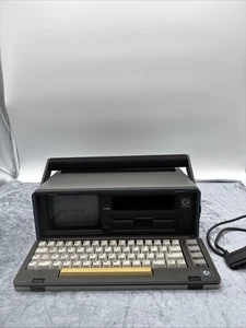 B680 Commodore SX64 portable Computer tragbar Ungetestet (kein Kabel) Nostalgie - Bild 1 von 16