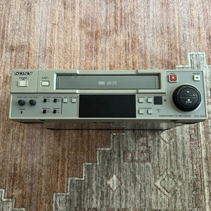 Sony SVO-1630 VHS Video Cassette Recorder (Parts/Repair) - Picture 1 of 4