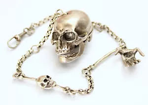 Raro Antiguo Estuche y Cadena Calavera Plata Fusible Borde Siglo XVIII Memento Mori - Imagen 1 de 13
