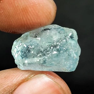 100% Natural Blue Aqumarine Raw ,Beautiful 10.35 Cts Aqumarine Raw, 15x9x9 mm - Picture 1 of 3