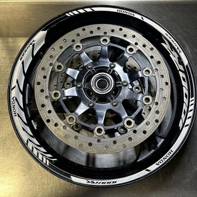 2004-2005 2005 年本田 CBR1000RR 前轮轮轮辋和马达杆杆 #1736 — 第 1/4 张图片