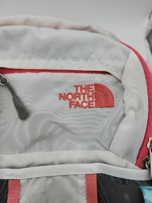 Mochila de viaje escolar The North Face Recon 30L rosa, blanco y gris.  Botella Foto 1 de 4