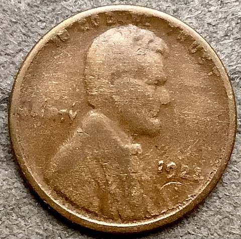 1923 S * Lincoln Wheat Cent - Better Grade ~ A058 Cover