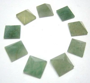 9 GREEN AVENTURINE QUARTZ CRYSTAL LOOSE PYRAMIDS HEALING GIFT BA GUA FENG SHUI - Photo 1 sur 3