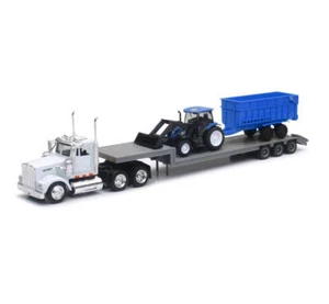 Nuevo Ray1/43 Kenworth W900 con remolque Lowboy, New Holland Far NRY16153 - Imagen 1 de 1