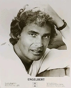 Press Photo Singer Engelbert Humperdinck - Picture 1 of 1