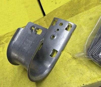 CADDY Cat32HP CAT32HP4Z34 2” J-HOOK BOX OF 50. J Hook Nvent Pentair Erico