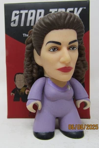 STAR TREK TITANS 3" FIGURES CLASSIC STAR TREK NEXT GEN NEW IN RE-SEALED BOX 74 - Picture 1 of 1