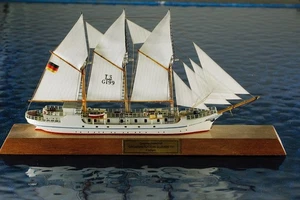 Großherzogin Elisabeth  Hersteller RSM 4008  ,1:400 Schiffsmodell - Bild 1 von 5