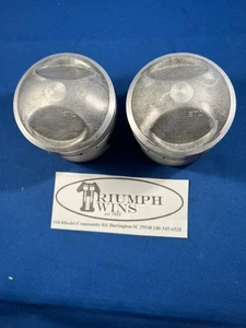 Juego de pistones forjados Triumph 750cc Twin TRW STD por Routts Cycle - Imagen 1 de 2
