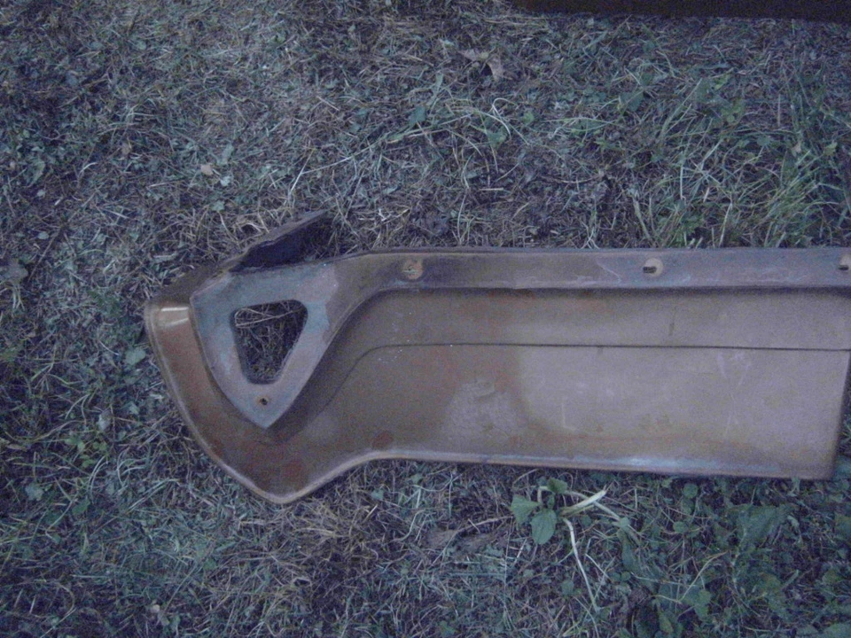  1977 FORD THUNDERBIRD HEADER TO BUMPER FILLER PANEL RIGHT OEM USED 1978 1979 - Image 1 of 1