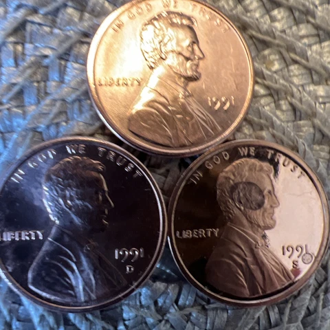 1991-P 1991-D 1991-S -LINCOLN PENNIES (  3 LOT ) PRICED TO SELL . TAKE A LOOK !! Cover