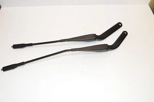 BMW E87 118d 1 Series Front Windscreen Wiper Arm 7160010 7122137 (RHD) - Picture 1 of 4