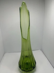 LE SMITH SIMPLICITY RIBBED *AVOCADO GREEN* SWUNG GLASS VASE MCM VGC. - Picture 1 of 15