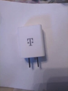 T-Mobile (5V/2-Amp) USB Travel Adapter Wall Charger (UC13US) White Tested Works - Picture 1 of 7