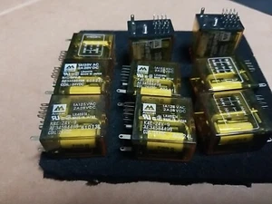 K4E-24V-9 AROMAT RELAIS NOS 2 STÜCK - Bild 1 von 4