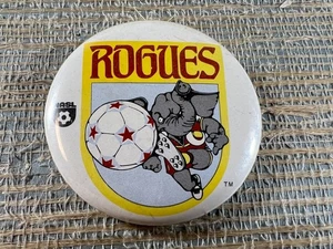 Vintage Memphis Rogues NASL Pro Soccer 2,25" Pinback Button Tennessee - Bild 1 von 2
