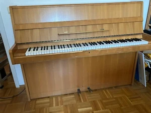 Klavier gebraucht, ungestimmt, ca. 50 Jahre alt, mit Gebrauchsspuren - Bild 1 von 4