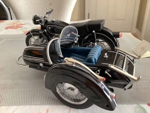 Franklin Mint 1:10 Scale BMW Motorcycle With Sidecar - Picture 1 of 8