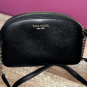 Tracolla nuova senza etichette Kate Spade Hilli Saffiano in pelle cupola nera Cameron Street - Foto 1 di 8