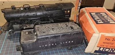 2 Vintage Lionel Trains Locomotive 675 & Whistle Tender 2466WX "O" Gauge - Image 1 of 4
