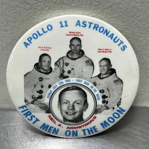 Astronauts Apollo 11 First Men on the Moon Crew Button Pin - Picture 1 of 3