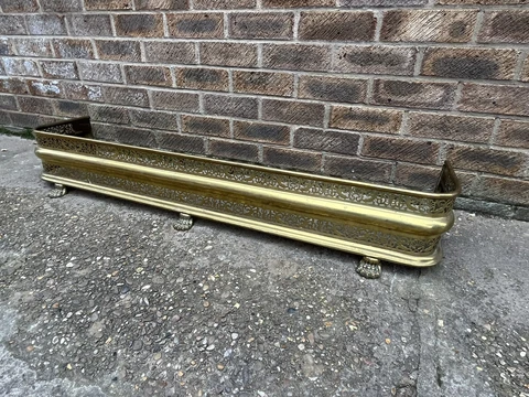 Antique Edwardian Arts & Crafts Pierced Brass Kerb Fire Fender Claw Feet Hearth Cover