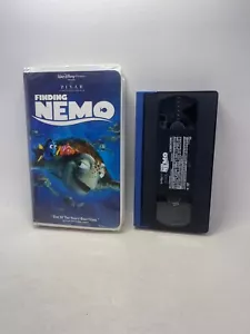 Pixar & Walt Disney Pictures VHS Tape Finding Nemo (2003) in Clamshell Case - Picture 1 of 4