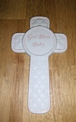Gund - "God Bless Baby" - 7 3/4" Cerámica Rosa y Blanco Cruz Colgante de Pared Foto 1 de 3