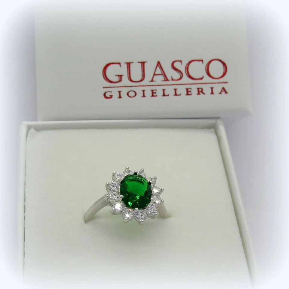 Anello contorno centro verde in argento 925 - Immagine 1 di 1
