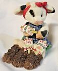 Vntg Marys Moo Moos 1996 Cow Figurine "Sowing The Seeds Of Friendship"  #207004