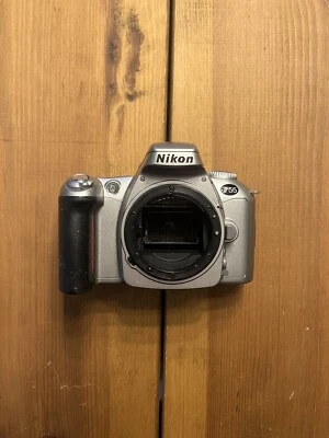 Nikon F55 35mm SLR Film Camera Body Only - Image 1 of 4