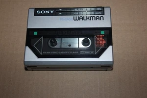 SONY WM-F55 FM/AM AUTOREVERSE WALKMAN (GRAU)- - Bild 1 von 24