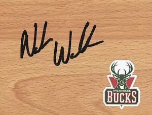 Milwaukee Bucks Nate Wolters signierte Bodenplatte Echtheitszertifikat - Bild 1 von 1