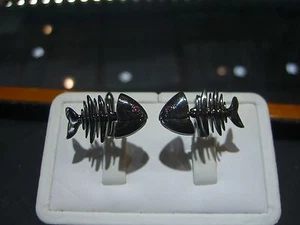 FINE FISH SKELETON CUFF LINKS RUBY FLEXIBLE 18 KARAT WHITE GOLD BLACK RHODIUM!! - Foto 1 di 12