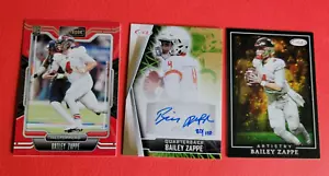 BAILEY ZAPPE AUTOGRAFO ROOKIE CARD #d80/100 2022 PLAYBOOK ARTISTRY RC PATRIOTS - Foto 1 di 8