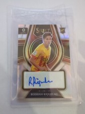 2022-23 RODRIGO RIQUELME AUTO PANINI SELECT AUTO AUTOGRAPH GIRONA FC LA LIGA