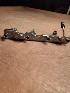 16-17 LEXUS IS200T FUEL INJECTOR RAIL E3753 - Picture 1 of 3