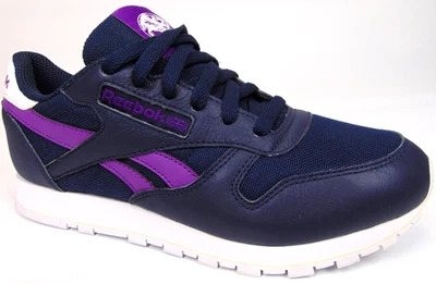 全新 Reebok 经典青少年女孩休闲鞋 尺码 5.5 M,海军蓝皮革运动鞋 — 第 1/4 张图片