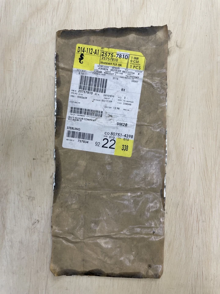 GM OEM amortecedor de som isolador teto painel piso interior túnel 25757810 novo na caixa - Imagem 1 de 3