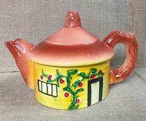 Tetera de cerámica amarilla de colección caprichosa linda núcleo de duende como se lee - Imagen 1 de 12