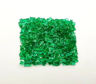 Natural Zambia Emerald Square Cut Loose Gemstone Lot 100 Pcs 1.75 MM 2.95 CT  - Image 1 of 4