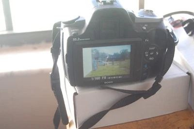 Sony Alpha DSLR-A330 Digital SLR Camera - Kit w/ DT SAM 18-70mm Lens - WORKS - Image 1 of 4