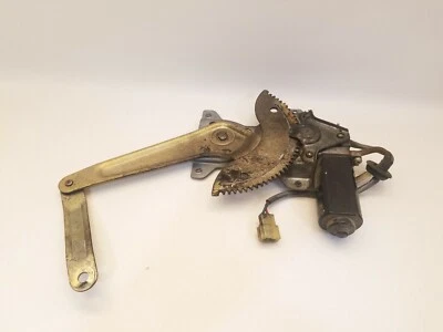 Toyota Celica Convertible 1984-1985 cuarto trasero derecho ventana regulador motor Foto 1 de 4