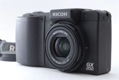 Ricoh GX200 12.1MP Compact Digital Camera Color Black With  Battery - Image 1 of 4